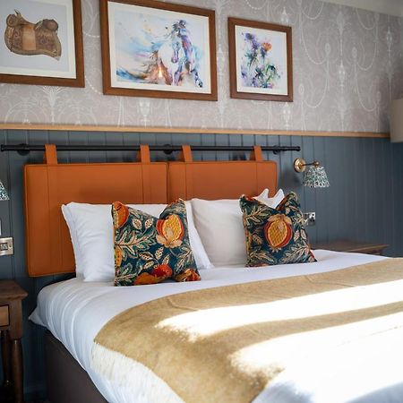 Ely Hotel By Chef & Brewer Collection Камбърли Екстериор снимка
