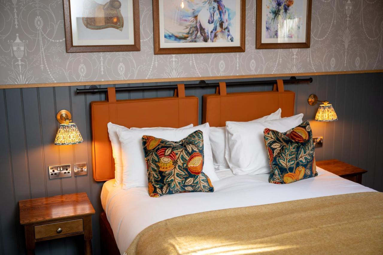 Ely Hotel By Chef & Brewer Collection Камбърли Екстериор снимка